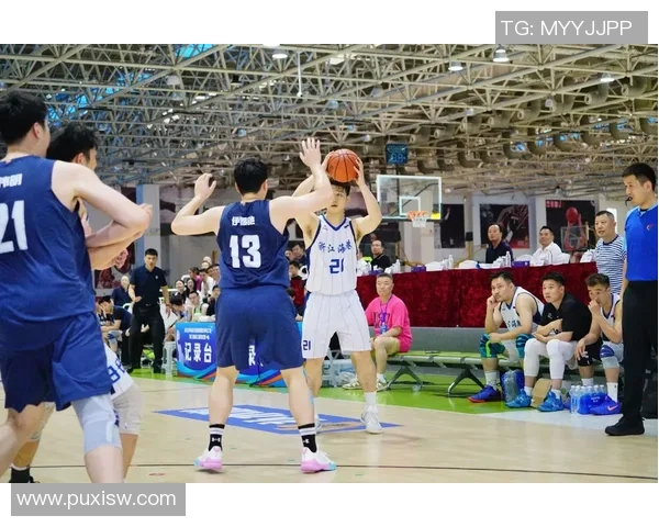 深圳篮球队的个人能力揭秘:从技术到战术的全方位分析与探讨 深圳篮球队的个人能力揭秘:从技术到战术的全方位分析与探讨